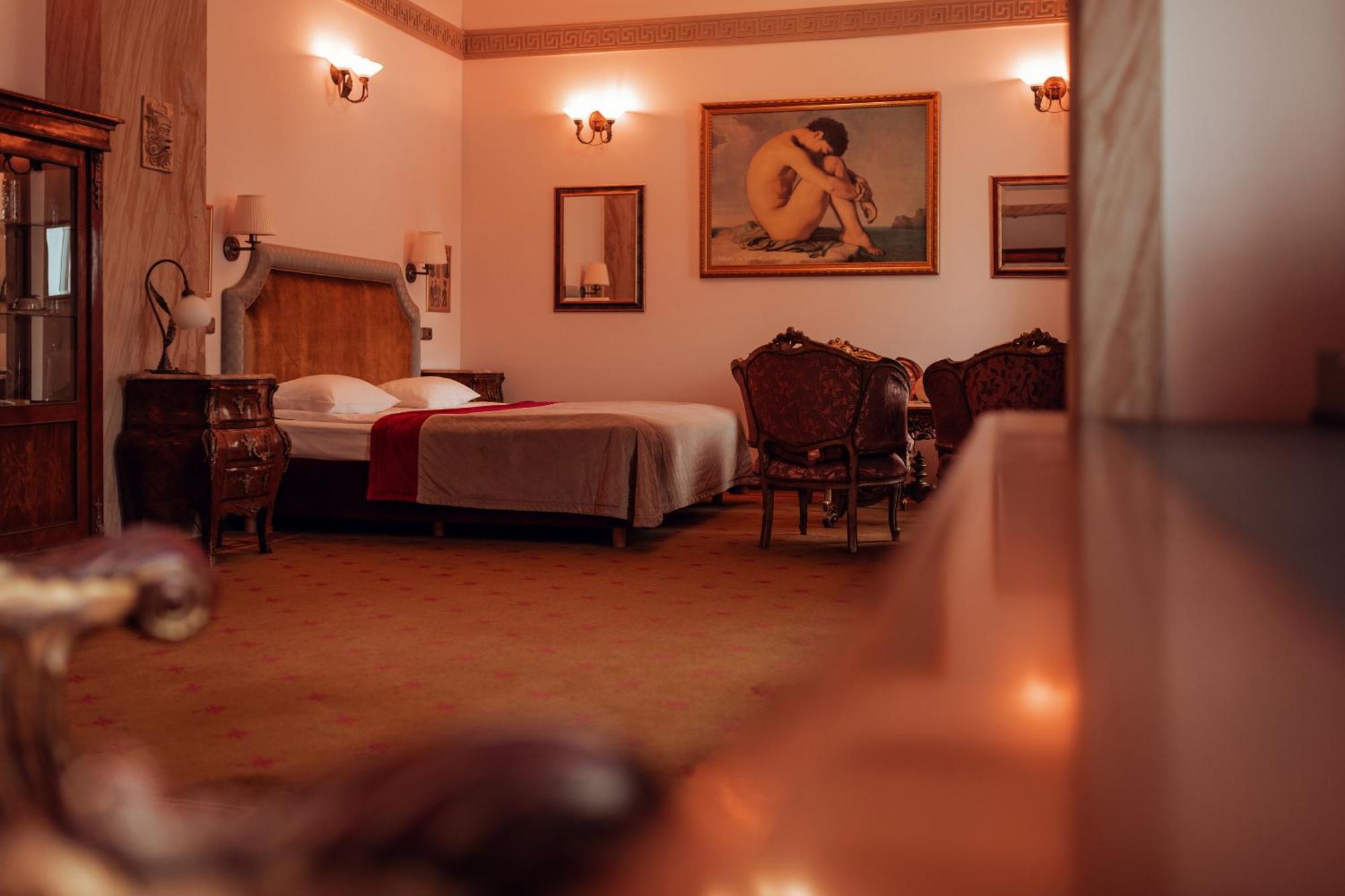 Hotel Ambasada Bolesławiec Boleslawiec  Bagian luar foto