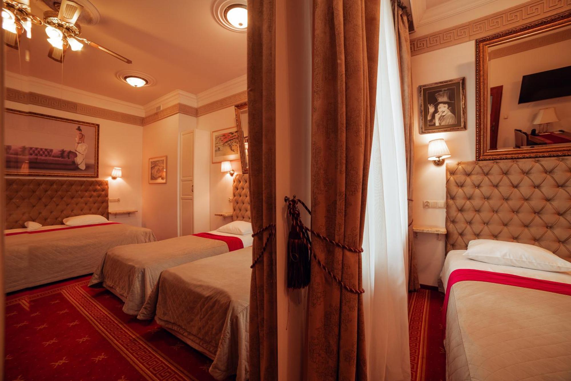 Hotel Ambasada Bolesławiec Boleslawiec  Bagian luar foto
