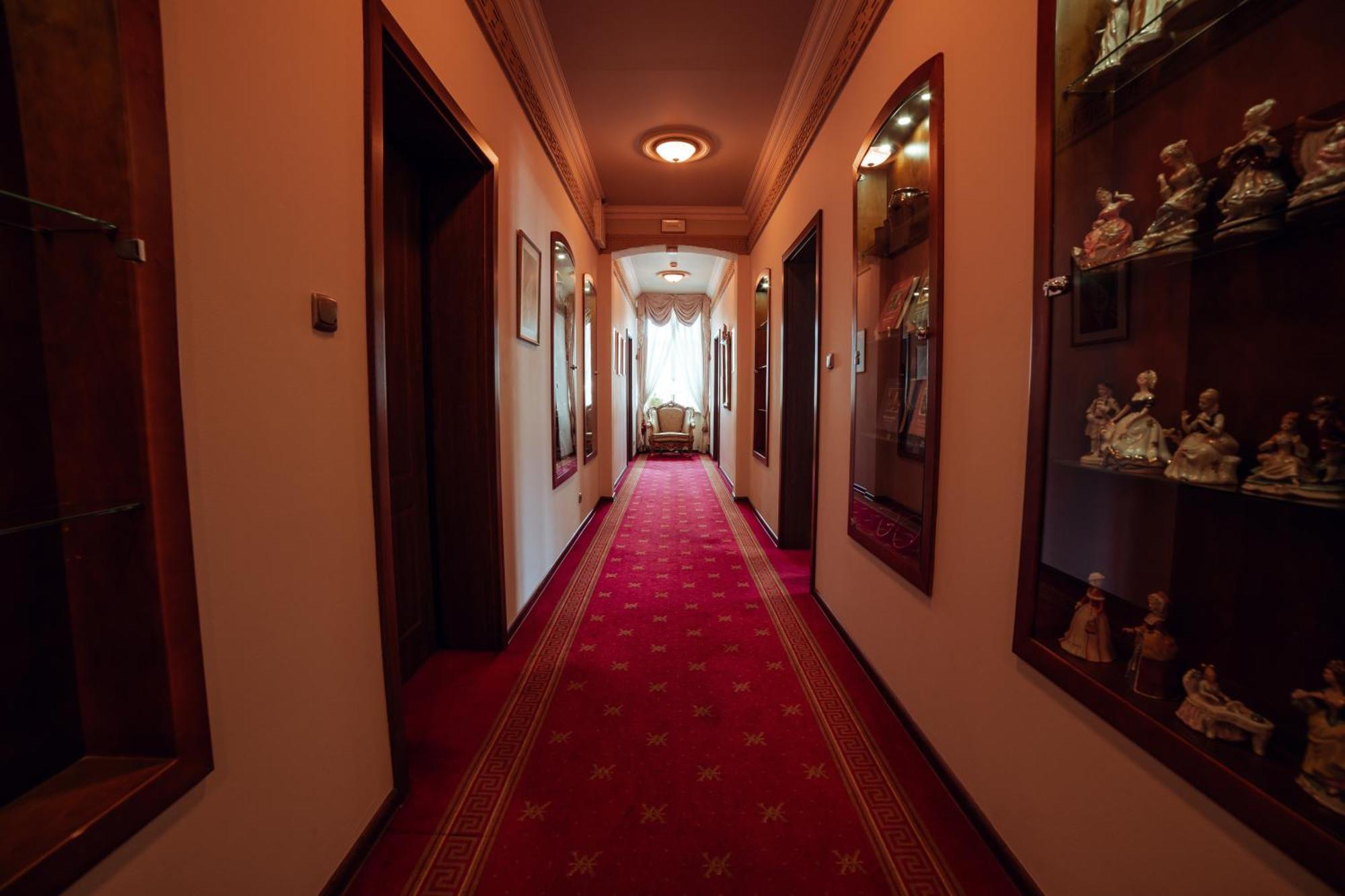 Hotel Ambasada Bolesławiec Boleslawiec  Bagian luar foto
