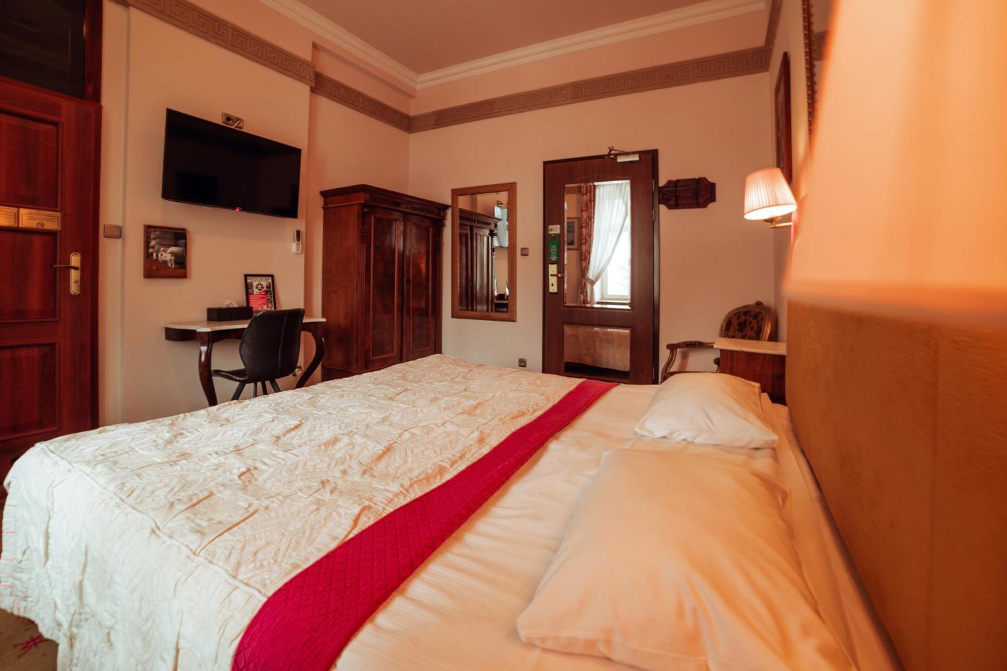 Hotel Ambasada Bolesławiec Boleslawiec  Bagian luar foto
