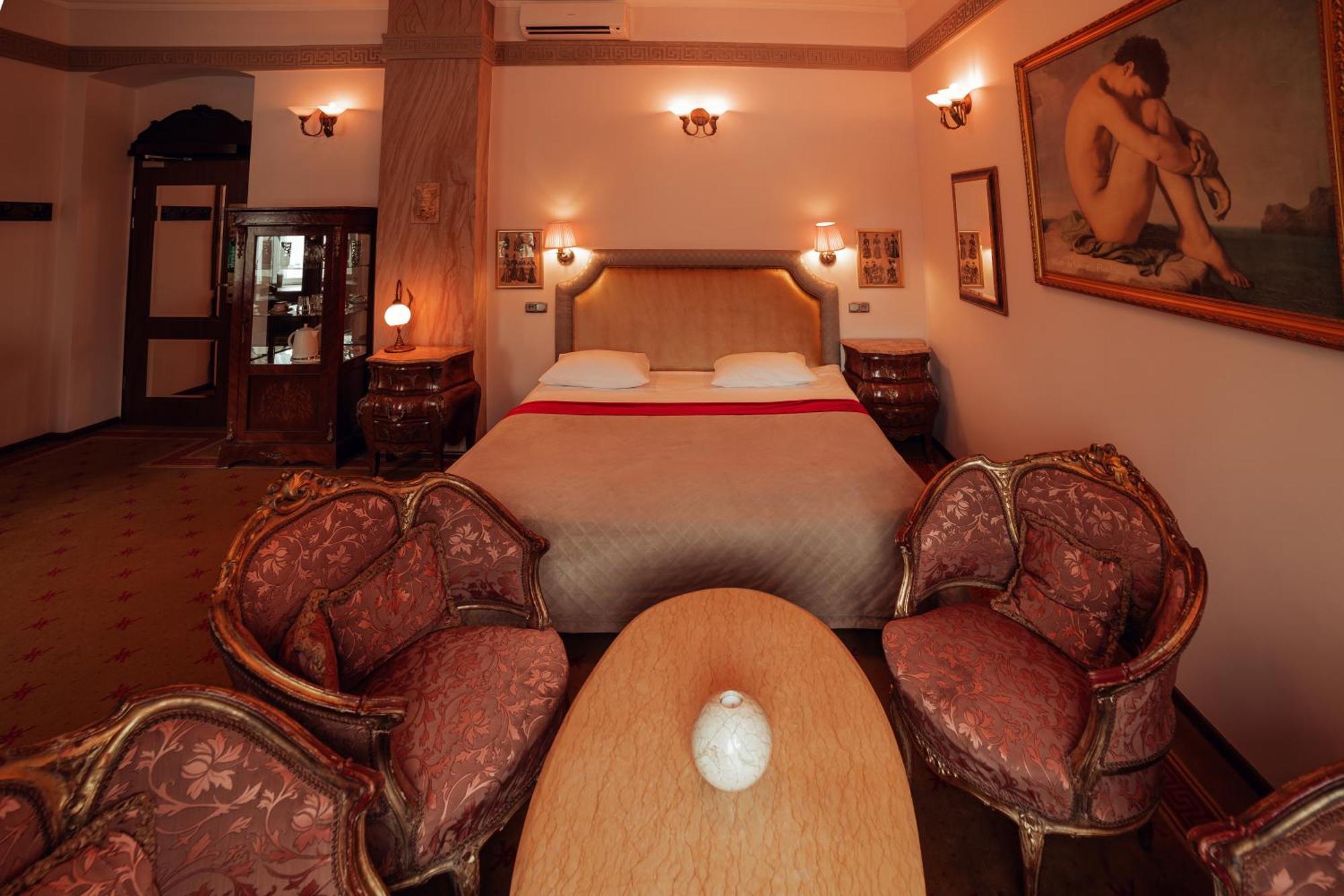 Hotel Ambasada Bolesławiec Boleslawiec  Bagian luar foto