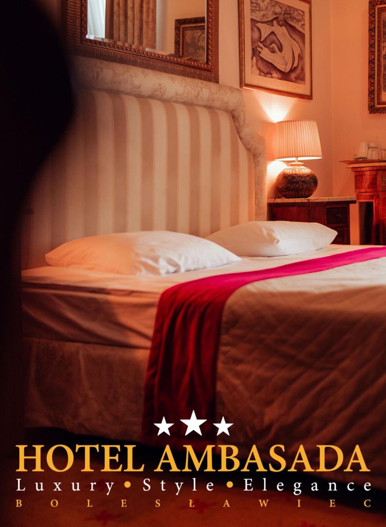 Hotel Ambasada Bolesławiec Boleslawiec  Bagian luar foto