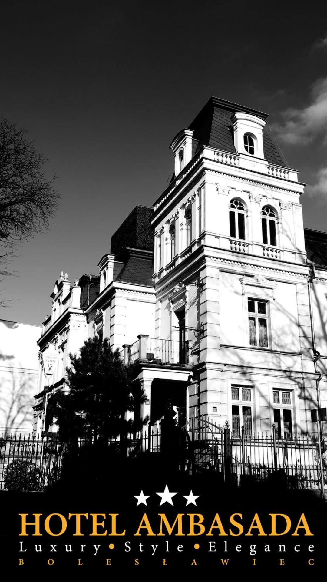 Hotel Ambasada Bolesławiec Boleslawiec  Bagian luar foto