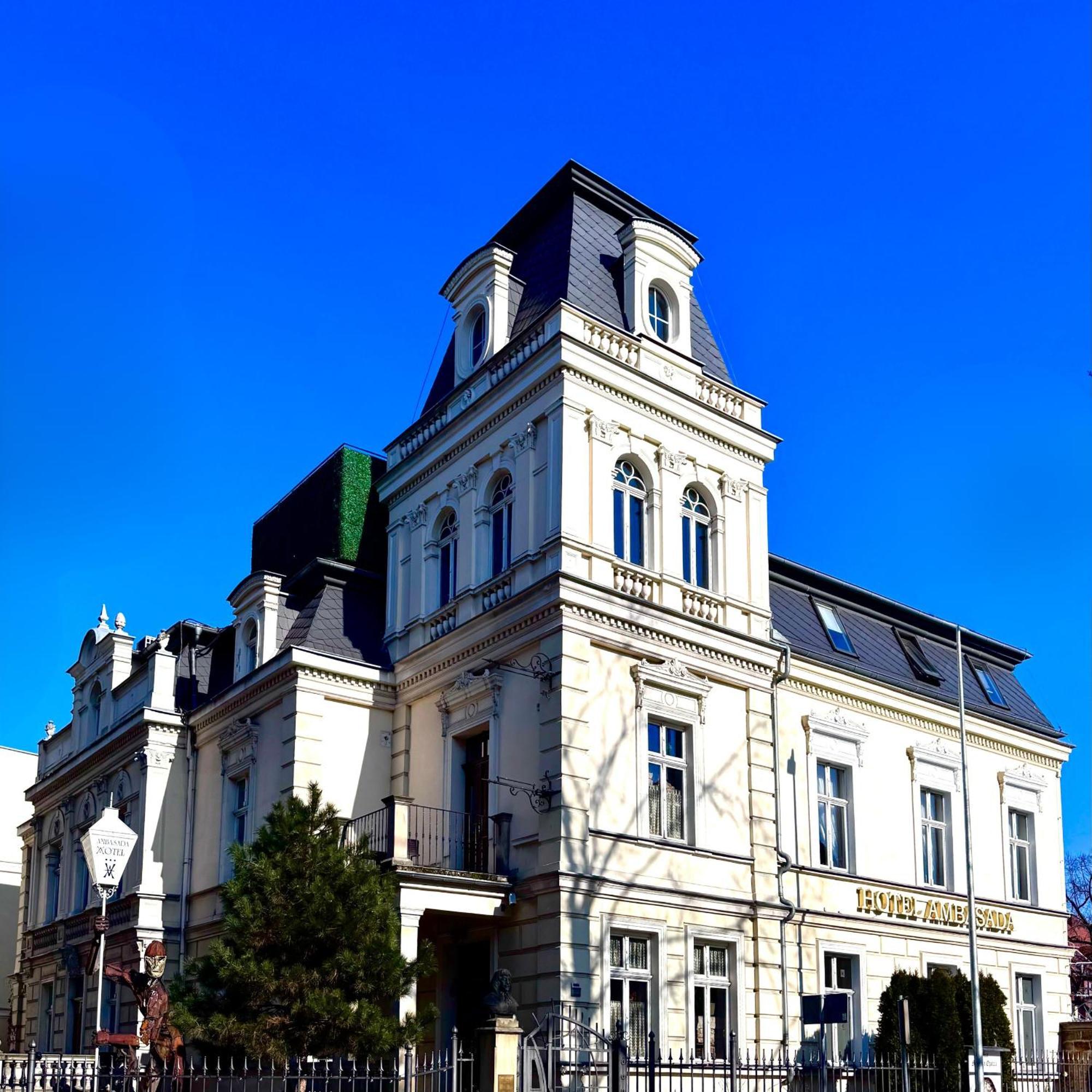 Hotel Ambasada Bolesławiec Boleslawiec  Bagian luar foto